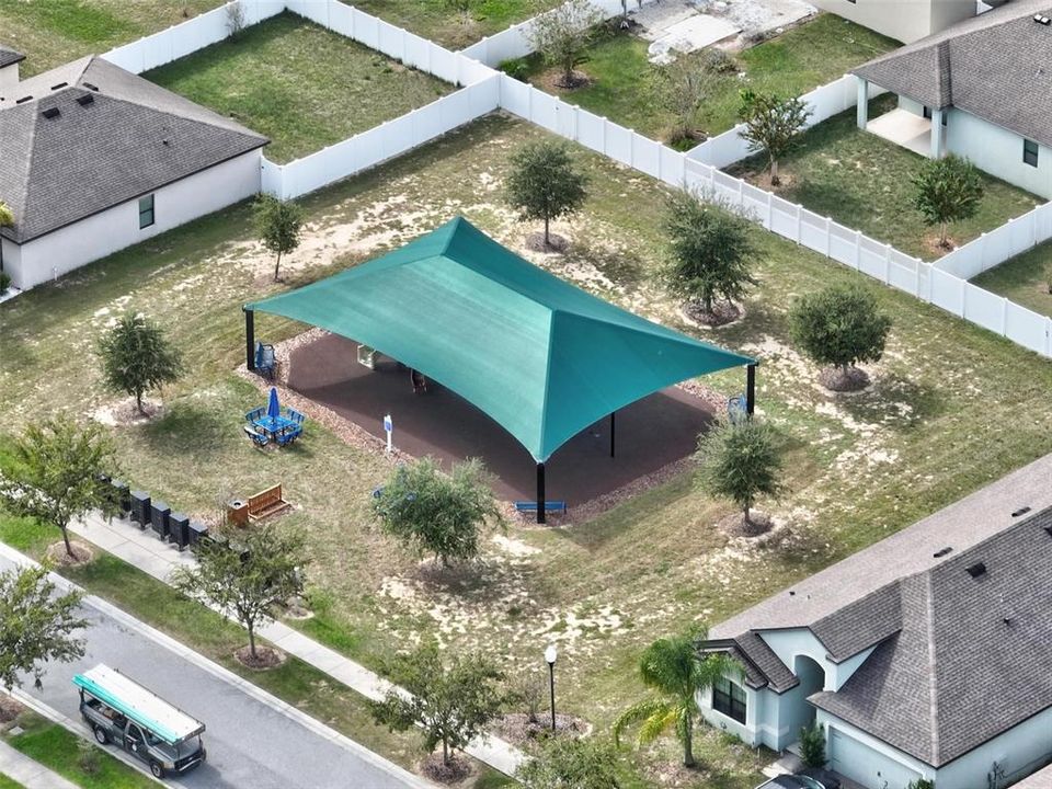 For Rent: $2,890 (5 beds, 2 baths, 2594 Square Feet)