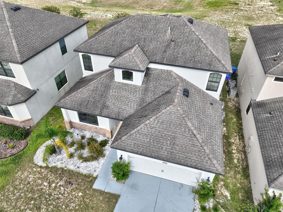 For Rent: $2,890 (5 beds, 2 baths, 2594 Square Feet)