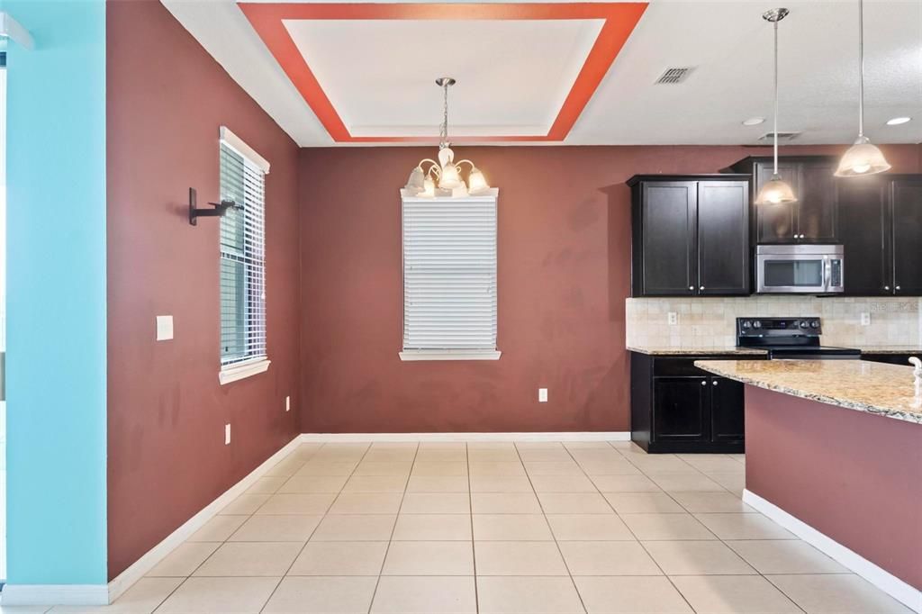 For Rent: $2,890 (5 beds, 2 baths, 2594 Square Feet)