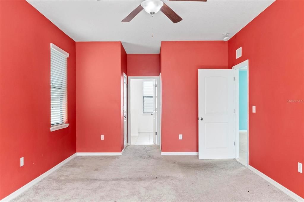 For Rent: $2,890 (5 beds, 2 baths, 2594 Square Feet)