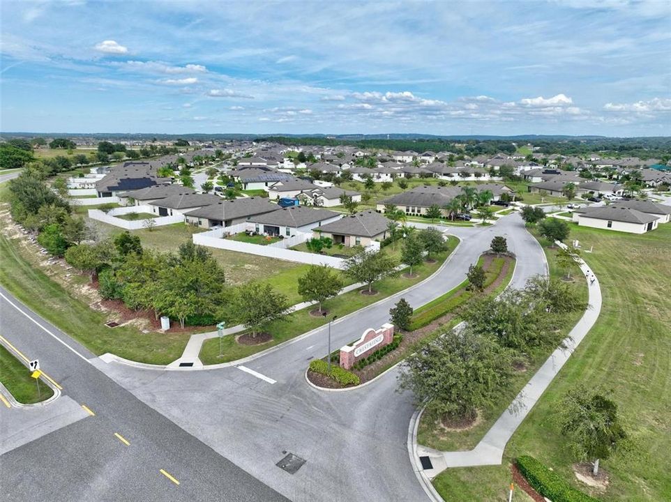 For Rent: $2,890 (5 beds, 2 baths, 2594 Square Feet)