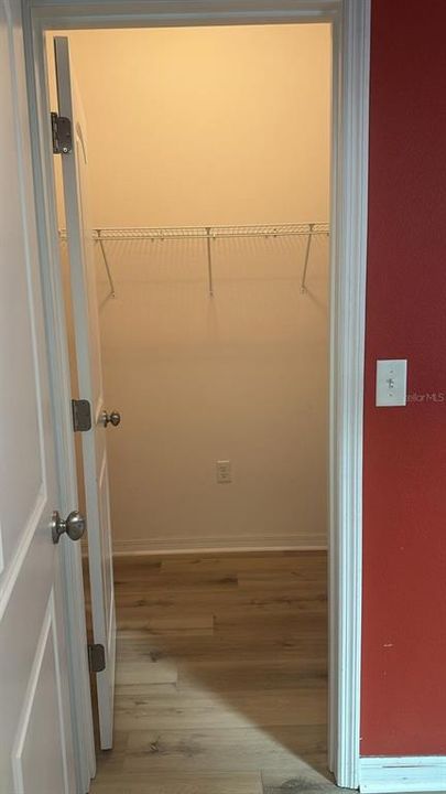 For Rent: $2,890 (5 beds, 2 baths, 2594 Square Feet)