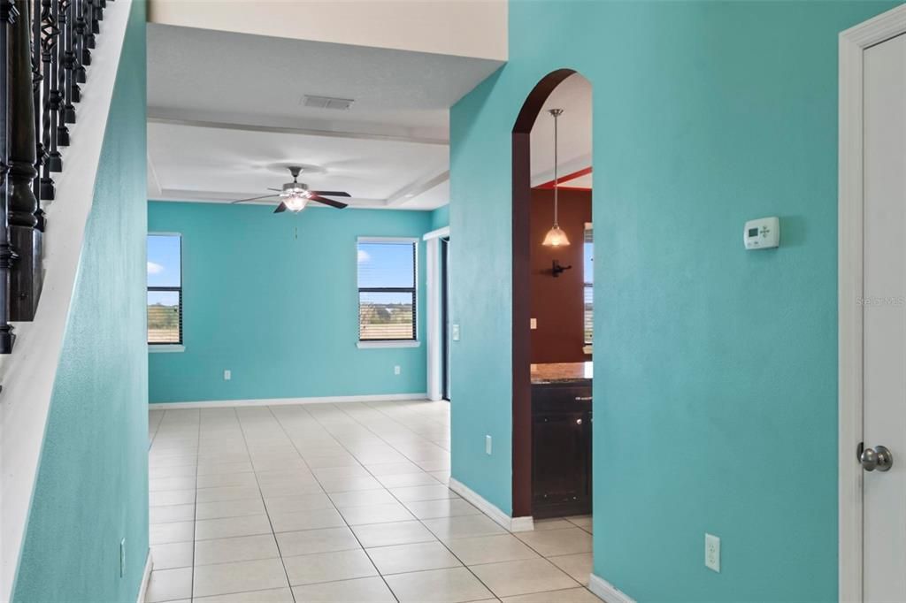 For Rent: $2,890 (5 beds, 2 baths, 2594 Square Feet)