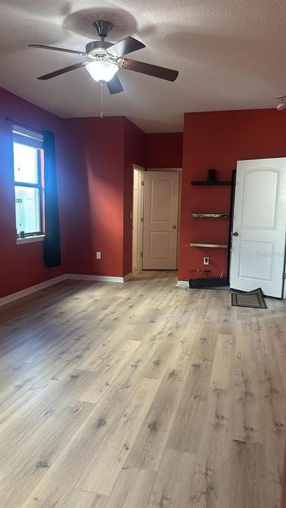 For Rent: $2,890 (5 beds, 2 baths, 2594 Square Feet)