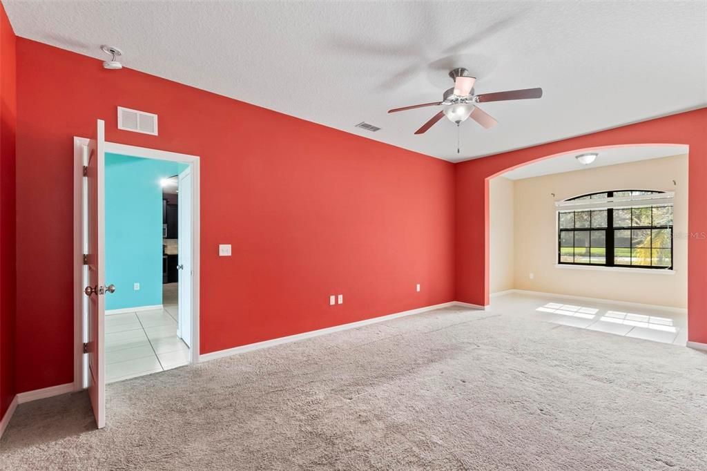 For Rent: $2,890 (5 beds, 2 baths, 2594 Square Feet)