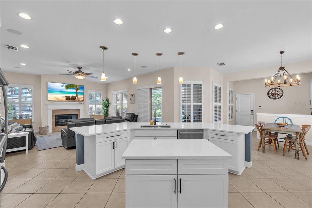 Под контрактом: $724,900 (4 спален, 3 ванн, 3135 Квадратных фут)