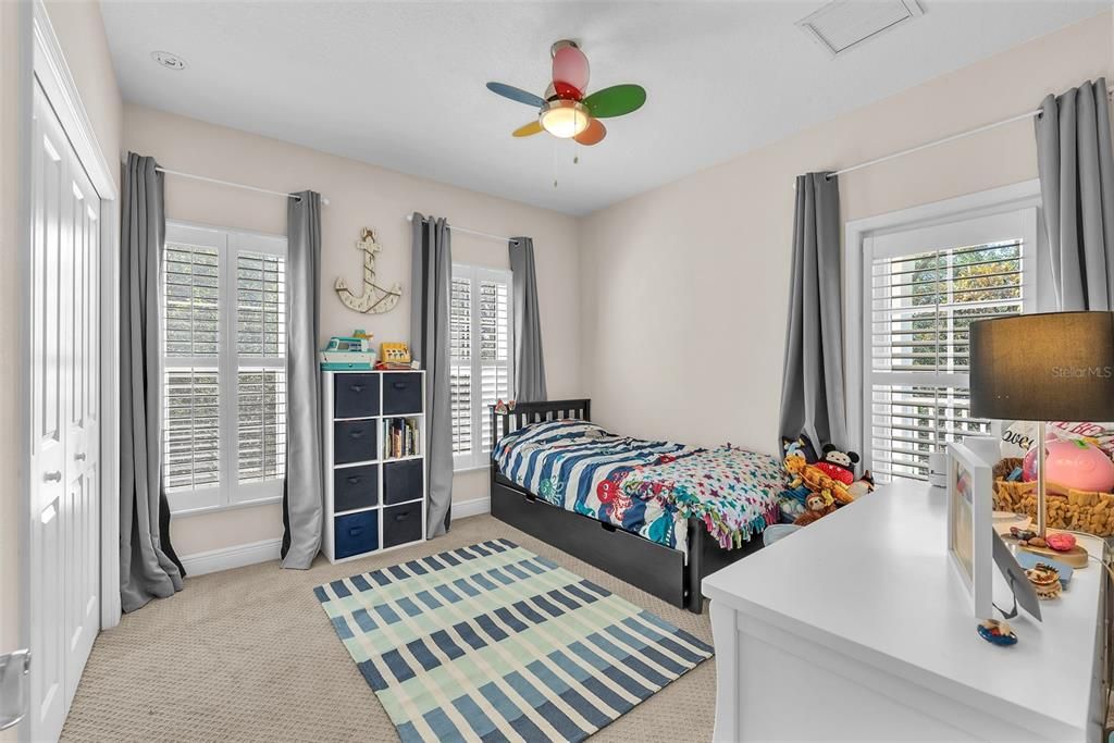 Под контрактом: $724,900 (4 спален, 3 ванн, 3135 Квадратных фут)