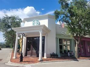 Под контрактом: $724,900 (4 спален, 3 ванн, 3135 Квадратных фут)