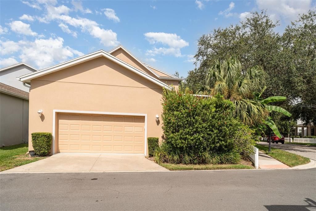 Под контрактом: $724,900 (4 спален, 3 ванн, 3135 Квадратных фут)