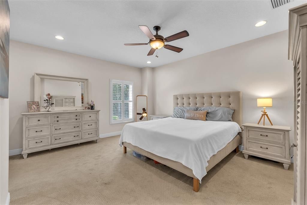 Под контрактом: $724,900 (4 спален, 3 ванн, 3135 Квадратных фут)