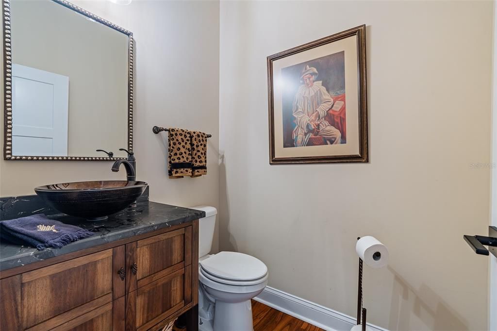 Под контрактом: $1,450,000 (5 спален, 4 ванн, 4225 Квадратных фут)