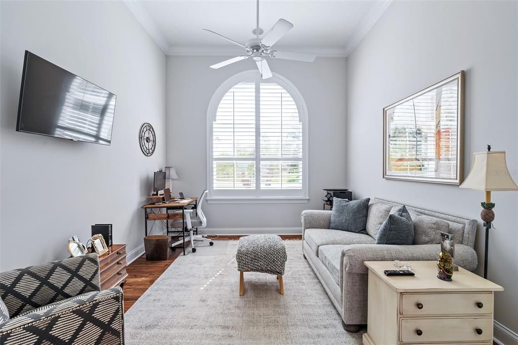 Под контрактом: $1,450,000 (5 спален, 4 ванн, 4225 Квадратных фут)