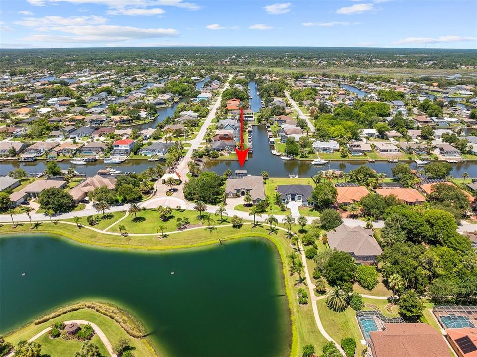 Под контрактом: $1,450,000 (5 спален, 4 ванн, 4225 Квадратных фут)