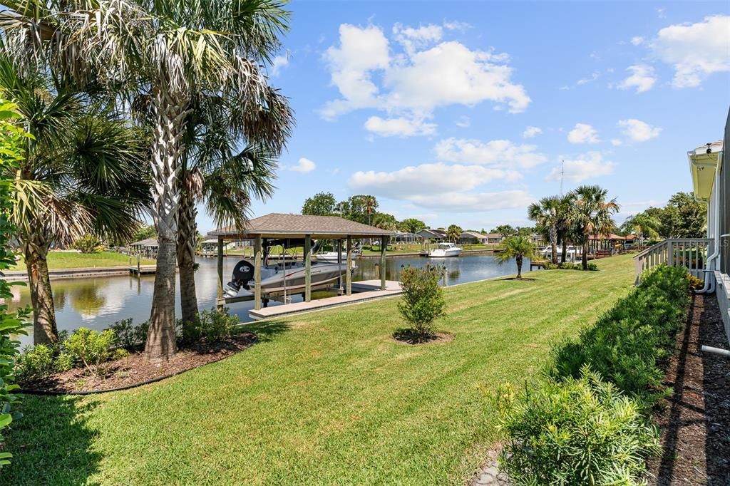 Под контрактом: $1,450,000 (5 спален, 4 ванн, 4225 Квадратных фут)