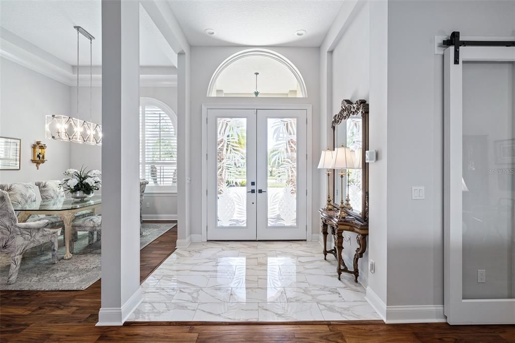 Под контрактом: $1,450,000 (5 спален, 4 ванн, 4225 Квадратных фут)