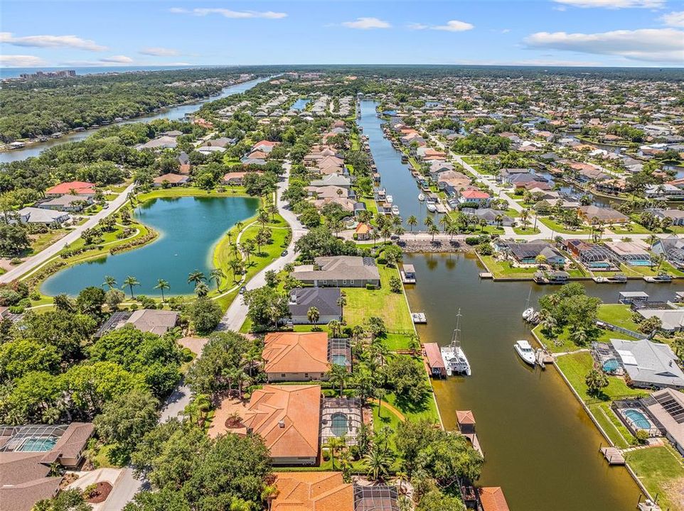 Под контрактом: $1,450,000 (5 спален, 4 ванн, 4225 Квадратных фут)