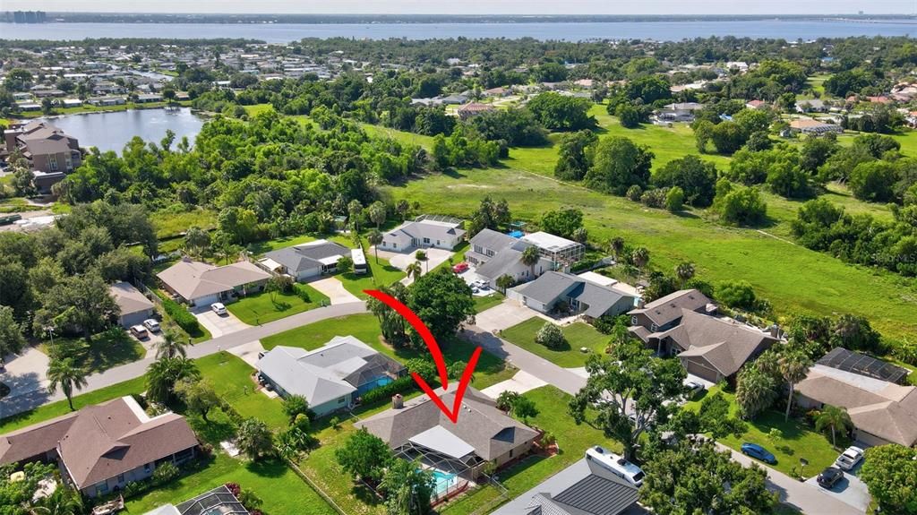 For Sale: $354,900 (3 beds, 3 baths, 1948 Square Feet)