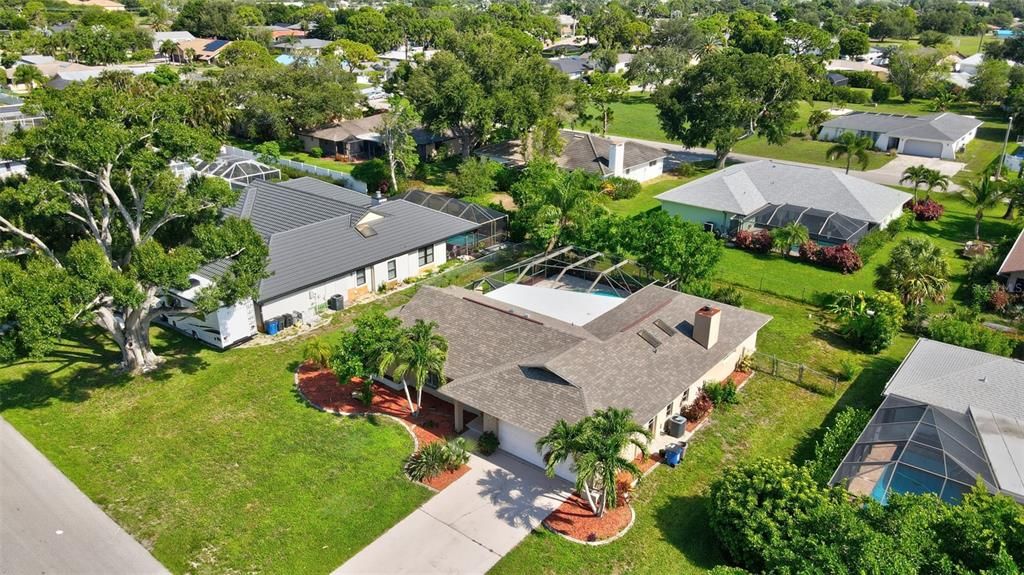 For Sale: $354,900 (3 beds, 3 baths, 1948 Square Feet)