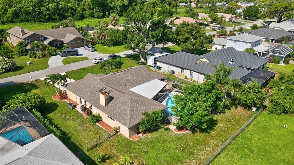 For Sale: $354,900 (3 beds, 3 baths, 1948 Square Feet)