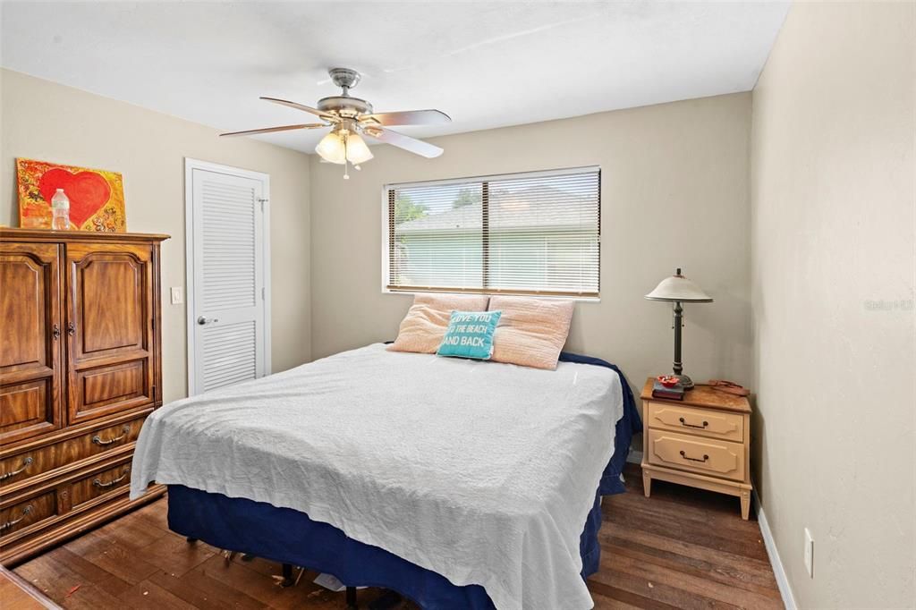 For Sale: $354,900 (3 beds, 3 baths, 1948 Square Feet)