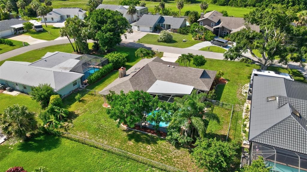 For Sale: $354,900 (3 beds, 3 baths, 1948 Square Feet)