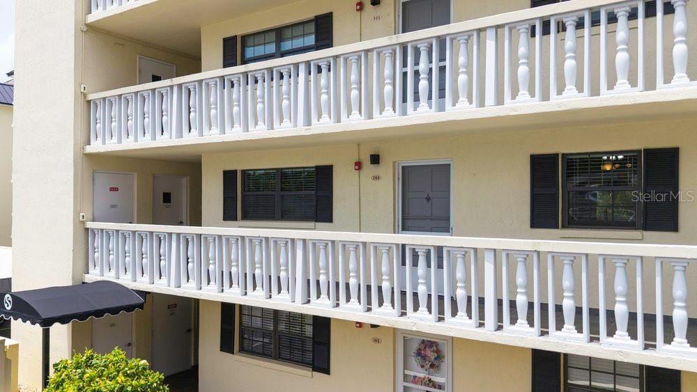 待售: $289,000 (2 贝兹, 2 浴室, 1163 平方英尺)