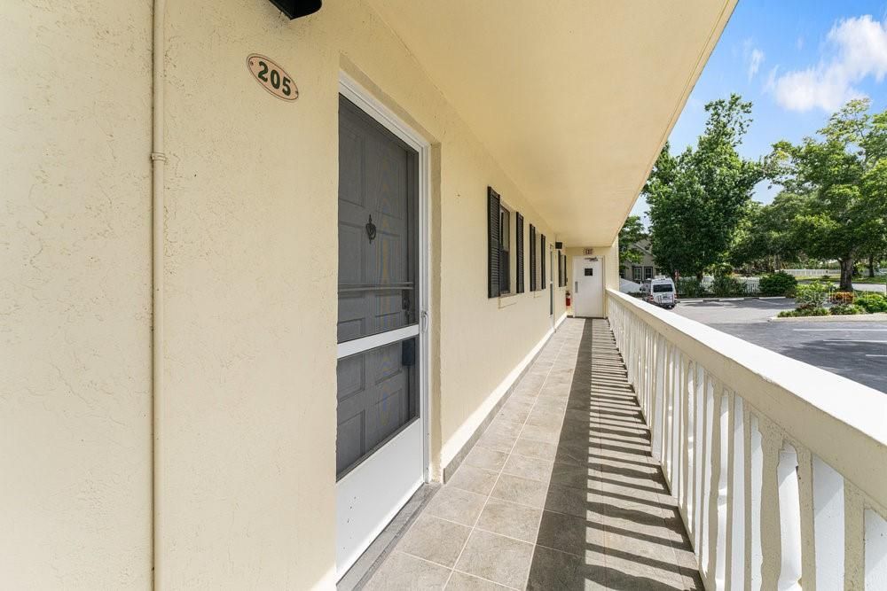 待售: $289,000 (2 贝兹, 2 浴室, 1163 平方英尺)