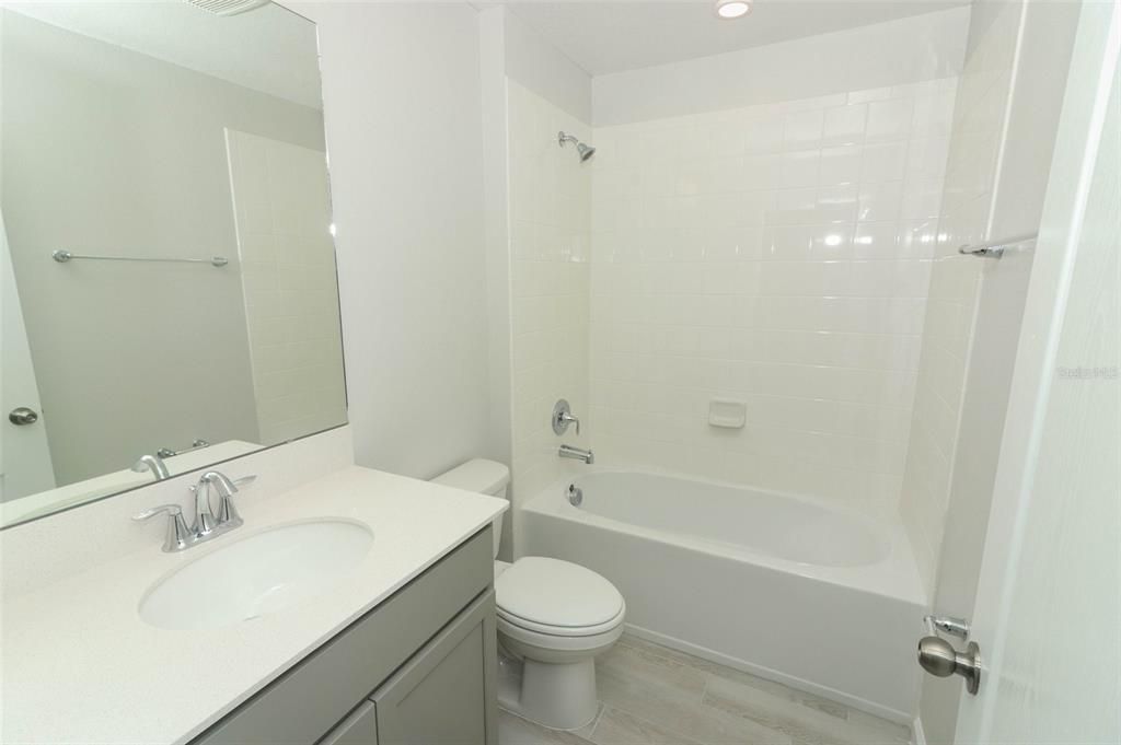 Active With Contract: $2,500 (3 beds, 2 baths, 1379 Square Feet)