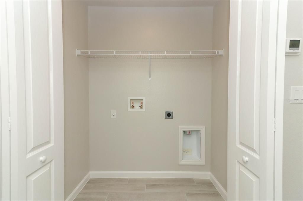 Active With Contract: $2,500 (3 beds, 2 baths, 1379 Square Feet)