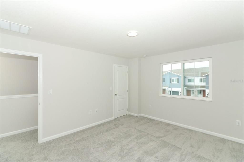 Active With Contract: $2,500 (3 beds, 2 baths, 1379 Square Feet)