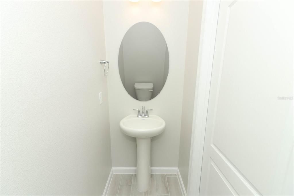 Active With Contract: $2,500 (3 beds, 2 baths, 1379 Square Feet)