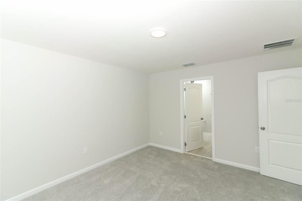 Active With Contract: $2,500 (3 beds, 2 baths, 1379 Square Feet)