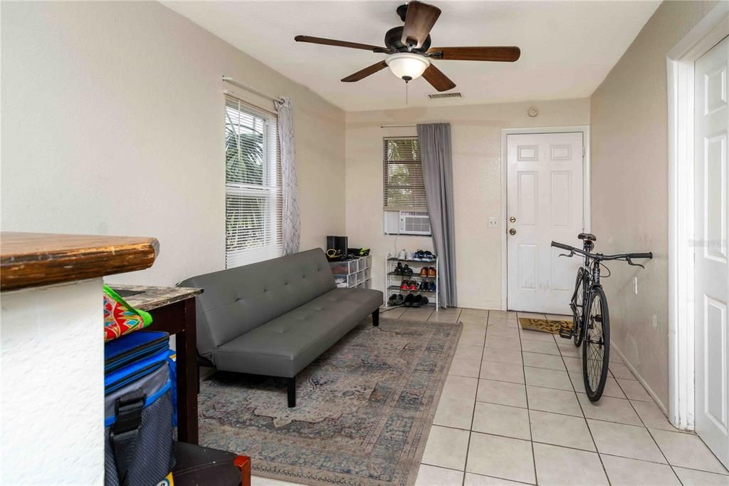 En Venta: $420,000 (5 camas, 0 baños, 1188 Pies cuadrados)