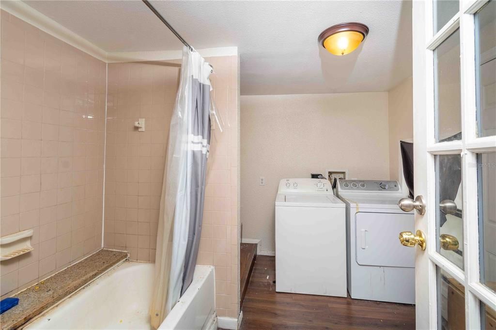 En Venta: $420,000 (5 camas, 0 baños, 1188 Pies cuadrados)