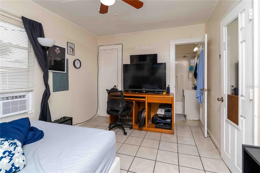 En Venta: $420,000 (5 camas, 0 baños, 1188 Pies cuadrados)