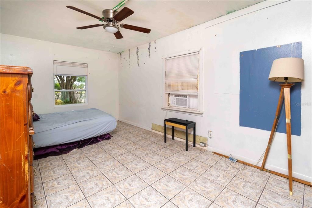 En Venta: $420,000 (5 camas, 0 baños, 1188 Pies cuadrados)