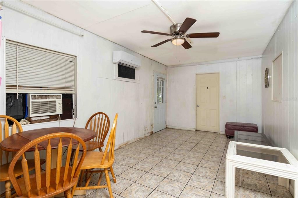 En Venta: $420,000 (5 camas, 0 baños, 1188 Pies cuadrados)