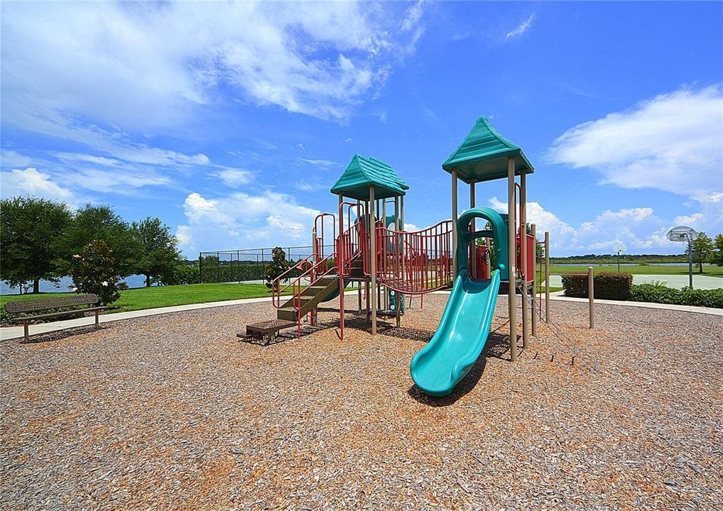 待售: $275,000 (3 贝兹, 2 浴室, 1629 平方英尺)