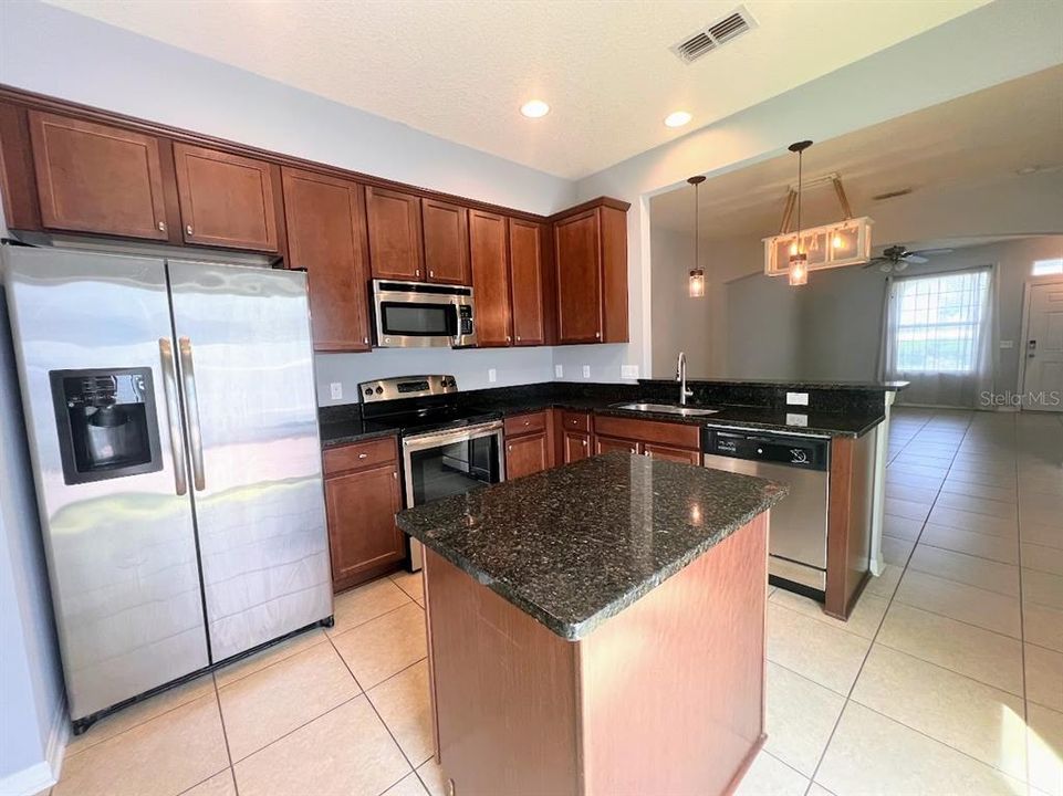 待售: $275,000 (3 贝兹, 2 浴室, 1629 平方英尺)