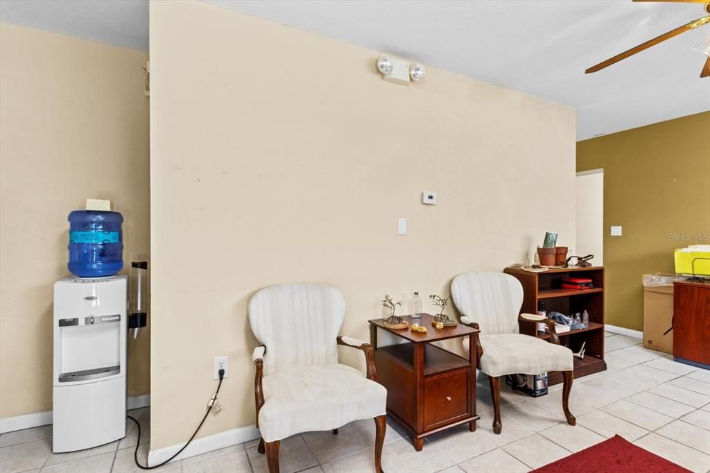 待售: $860,000 (0 贝兹, 0 浴室, 1547 平方英尺)