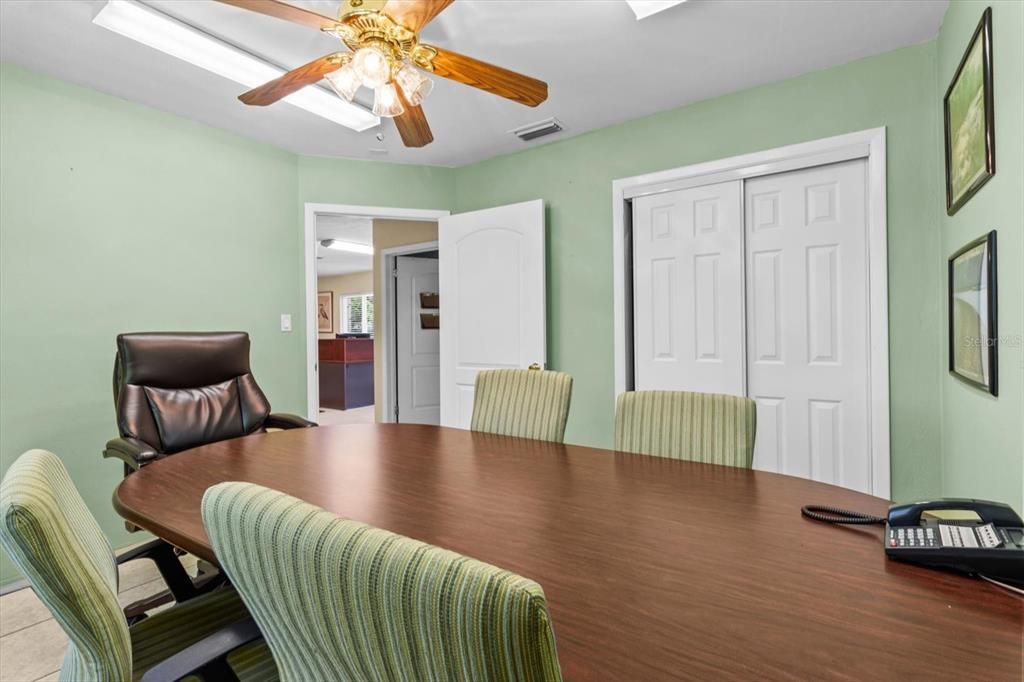 待售: $860,000 (0 贝兹, 0 浴室, 1547 平方英尺)