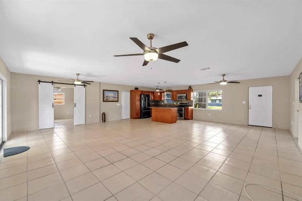 Active With Contract: $314,890 (3 beds, 2 baths, 1310 Square Feet)