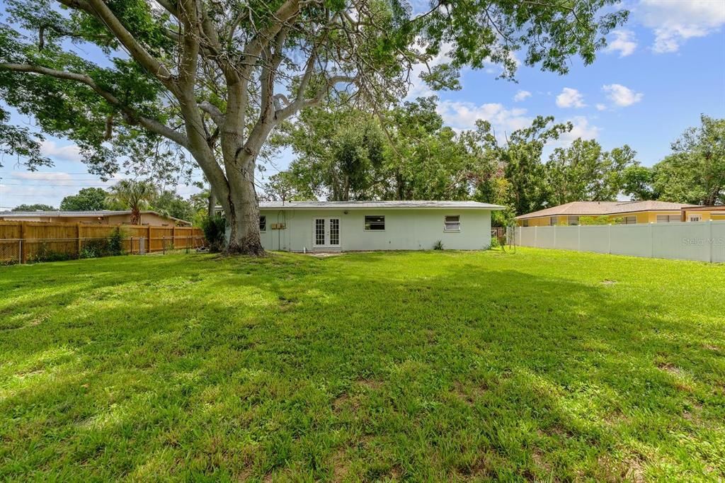 Active With Contract: $314,890 (3 beds, 2 baths, 1310 Square Feet)