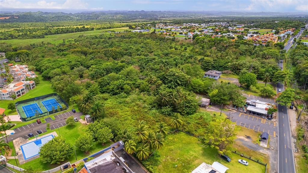 待售: $16,995,000 (30.93 acres)