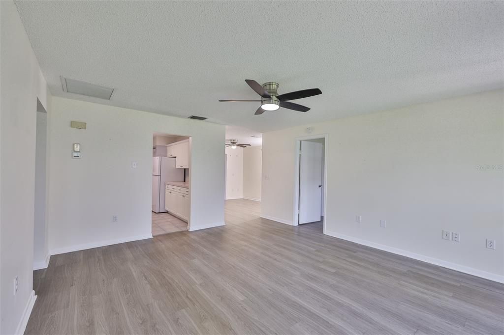 For Sale: $187,000 (2 beds, 2 baths, 1516 Square Feet)