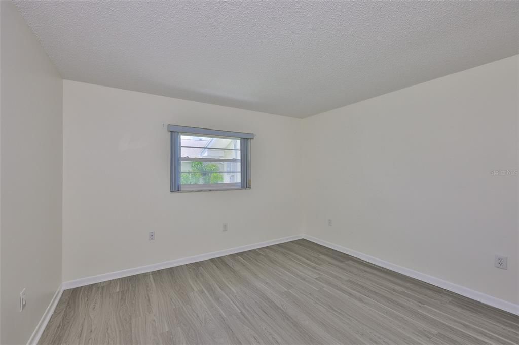 For Sale: $187,000 (2 beds, 2 baths, 1516 Square Feet)