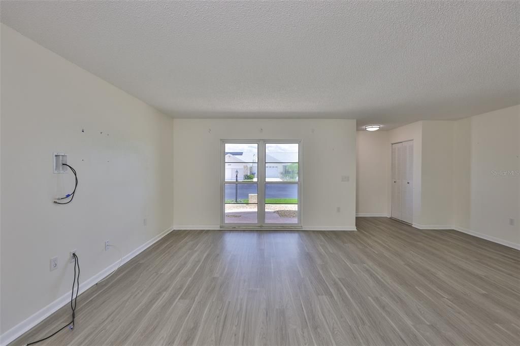 For Sale: $187,000 (2 beds, 2 baths, 1516 Square Feet)