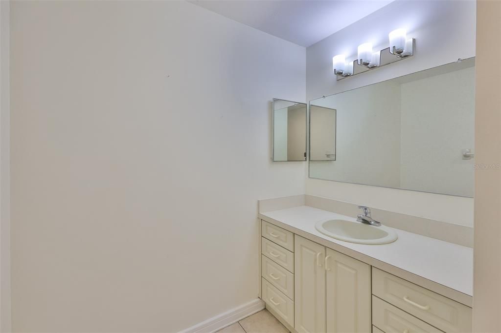 For Sale: $187,000 (2 beds, 2 baths, 1516 Square Feet)