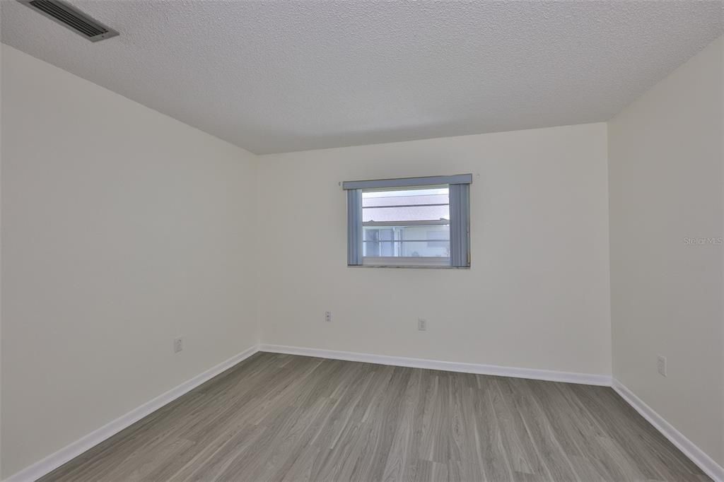 For Sale: $187,000 (2 beds, 2 baths, 1516 Square Feet)