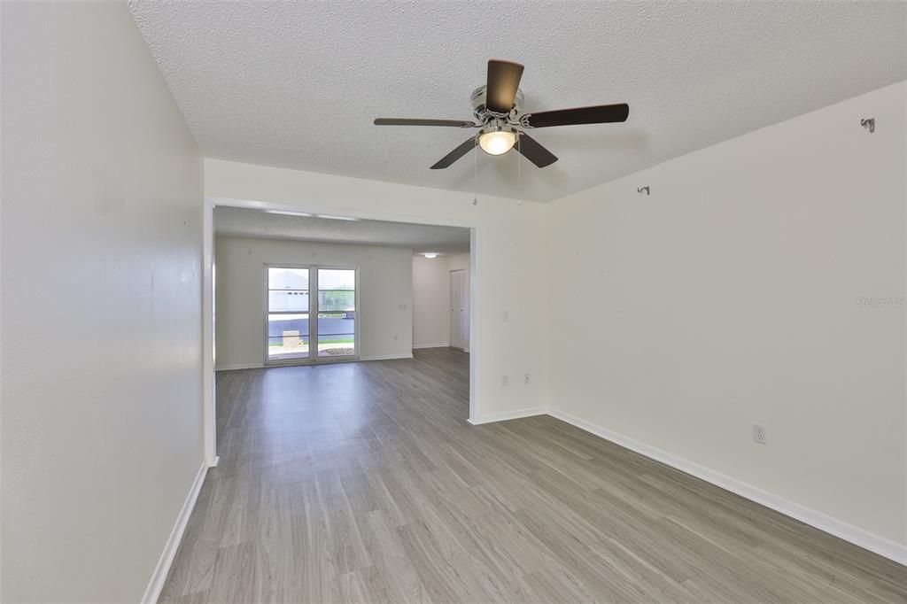 For Sale: $187,000 (2 beds, 2 baths, 1516 Square Feet)